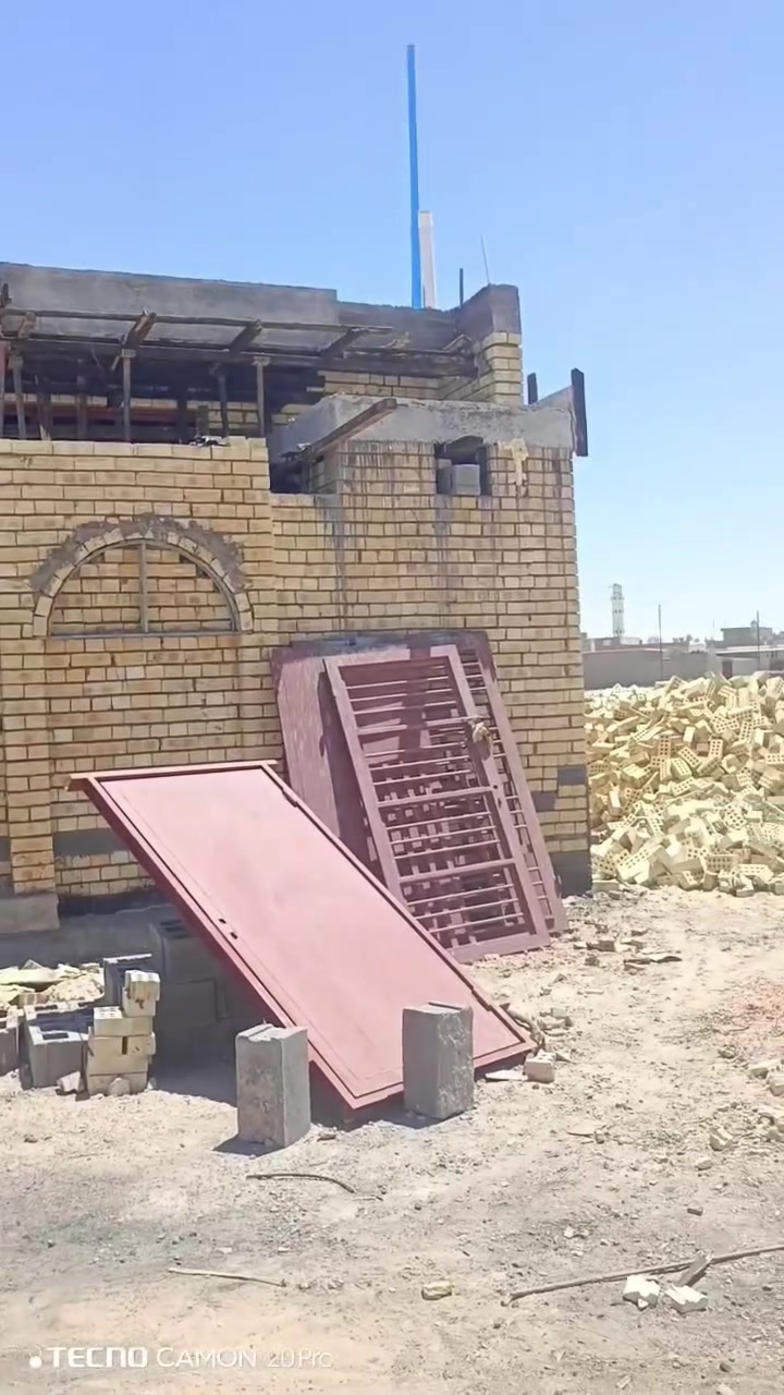 جانب من اعمالنا 
الأسوار الذهبيه للبناء الحديث 
عقد مبرم بين الطرفين لكافه الضمانات القانونيه 
هيكل انشائي ضمان عشر سنوات من تاريخ التنفيذ 
أعمال تشطيبات ضمان خمس سنوات من تاريخ التنفيذ 
تندر هندسي معتمد 
سعر المتر الهيكل للباقه العاديه 180الف 
سعر المتر مفتاح الباقه العاديه 350 الف 
اخوان الذرعه شامله البيتونه والستاره 
للاستفسار اكثر 
*********** هاتف 
*********** واتساب
