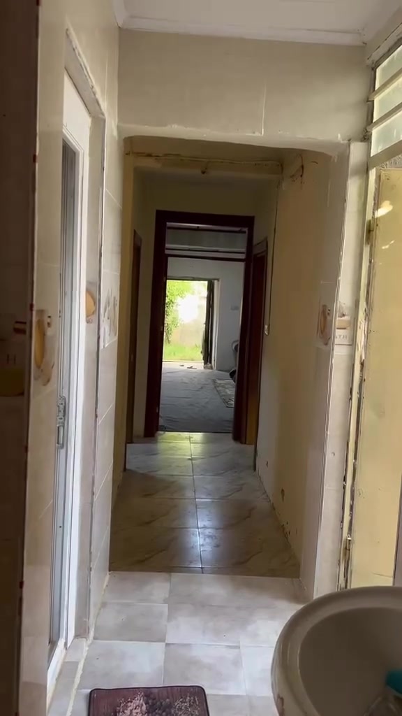🏠 للبيع بيت في تولفروش

📍 الموقع: تولفروش، قرب مدرسة إشبيلية
📐 المساحة: 280 متر
📜 طابو صرف 77 بي مجال

📞 للتفاصيل والاستفسار والتواصل:
عمر نبيل
***********
