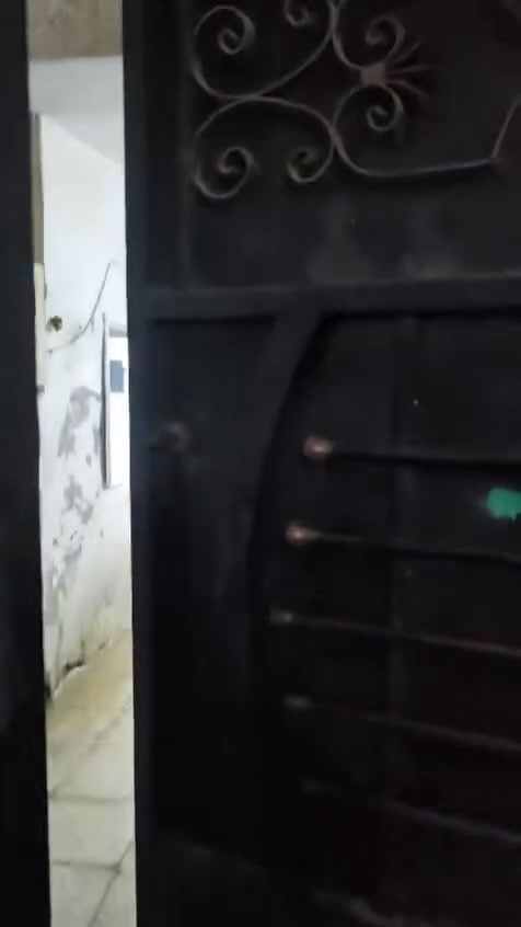نص قطعة للبيع شرك 72متر في قطاع72 عكاده طابق واحد وفوك غرفه.  قريبة عل شارع العام مقابل جامع الامام علي 
وبعد التفاصيل موجوده بلفيديو. للستفسار***********
