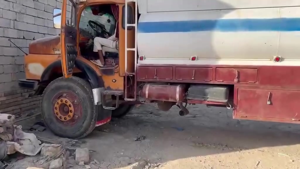 سلام عليكم قجمه تنكر البيع بسمي  سياره جاهزه العمل مكلف بنشر رقم صاحب سياره ***********
