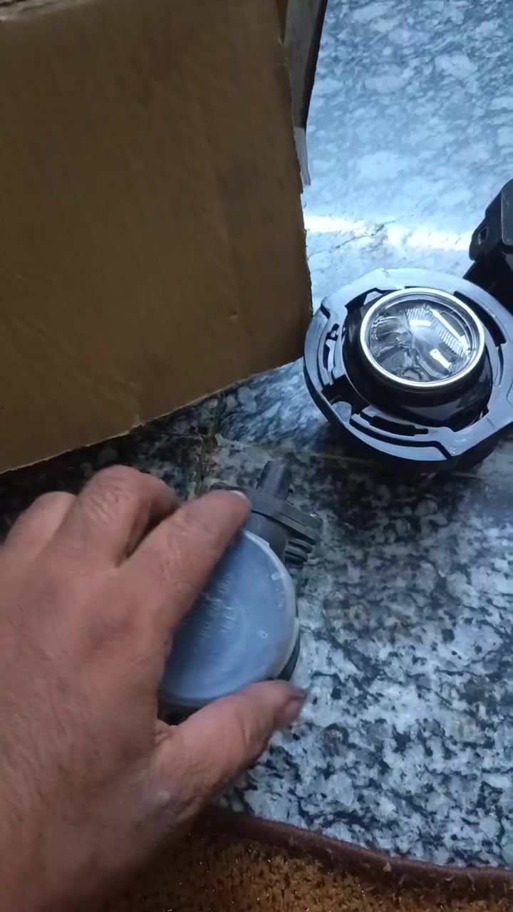 قطع غيار • فيديو • ادمن