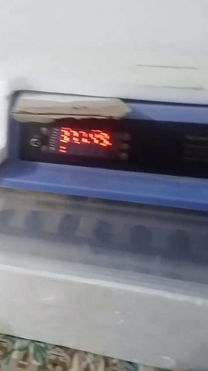 سلام عليكم فقاسه للبيع مكان نجف شباب مكلف بل نشر رقم صاحبه ***********
سعت البيض 130بيضه
