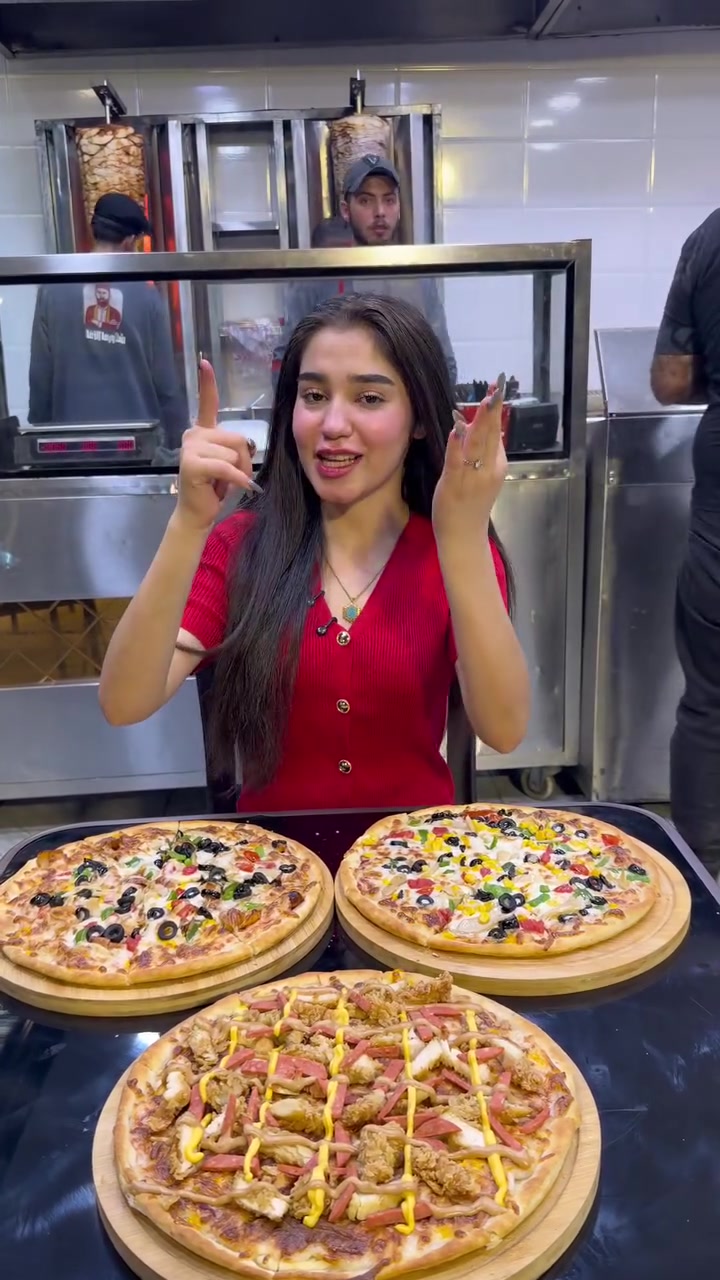 🔥 عرض الـ 2 والثالثة مجاناً 🔥

🍕 كل ثنتين بيتزا… الثالثة مجاناً!
اطلب ثنتين على كيفك، والثالثة علينا 😍

لا تفوّت العرض وخلي اللمة تصير أطيب 🍕🍕🍕
📍 شاورما الأغا – صليخ مقابل أسواق المدينة
📞 ***********

