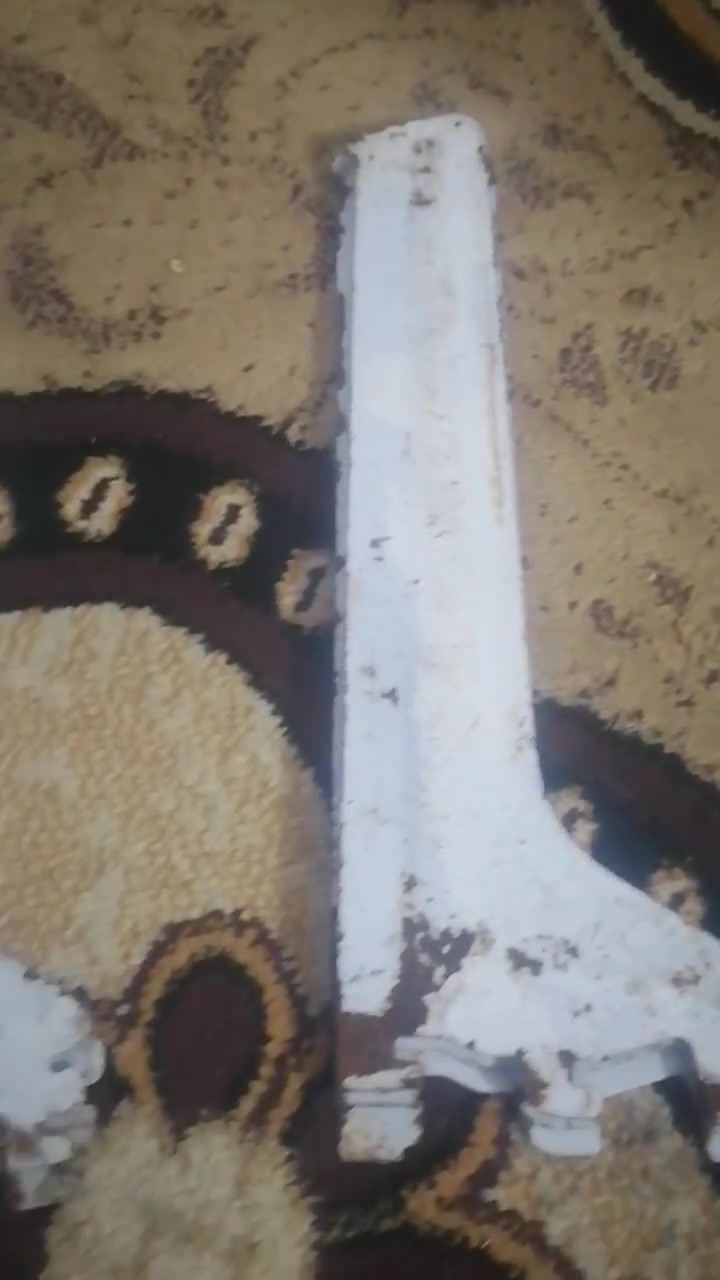 سلام عليكم عندي رفوف للبيع مال ابو أسواق ١٤ رف كاملات هنه وغراضهن قويات شرط ٥٠ يتحمل للأستفسار واتساب
***********
