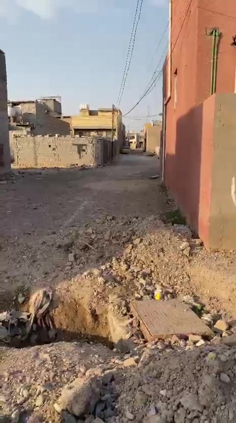 دار للبيع مساحه 70 متر بيت بناء جديد السعر 32 وبي مجال المشروع قريب عالشارع قرب بيت دخان ويرهم مراوس اذا بيت نظيف حسب الانتفاق ***********
