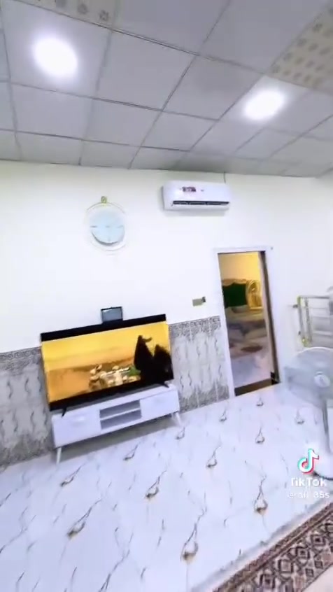 سلام عليكم للاستفسار ***********
بيت للبيع المساحة 310متر وقف سني 
يحتوي على غرفتين منام وستقبال وصاله ومطبخ وصحيات داخليه وخارجيه وكراج العنوان ابي الخصيب شارع سيدغريب قرب جامع الكريه
السعر60مليون وقابل للتفاوض للاستفسار ***********
