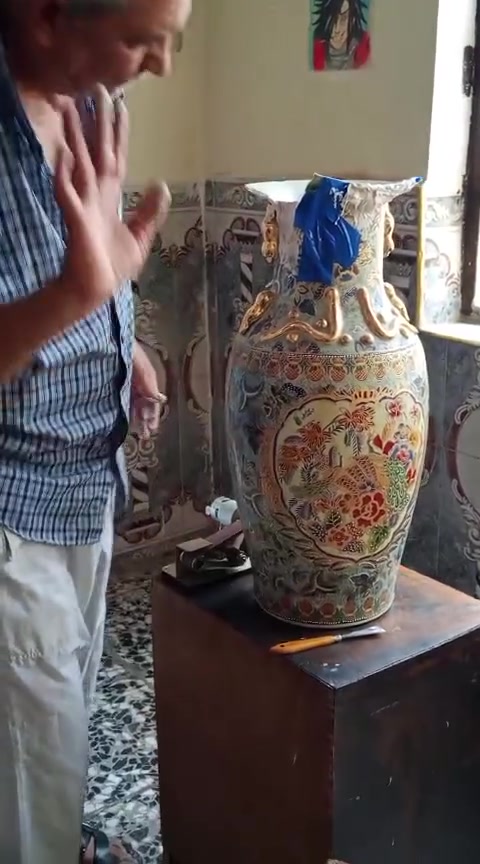 مستعدون لتصليح واعادة التحف الفنية بدون اثر للتصليح للاستفسار الاتصال علئ الرقم *********** او مراسلة الصفحة
