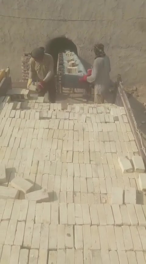 خدمات انشائية • مقاول