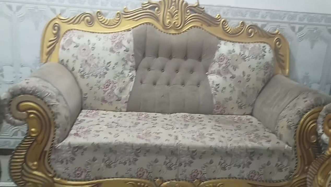 قنفات ملكي عشر نفرات 200وبيهن مجال اتصل على الرقم ***********
