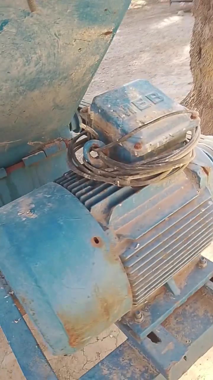 سلام عليكم جاروشه للبيع خطين حار وبارد واحد كامله وعلى الفحص وتصال على هذا الرقم ***********
