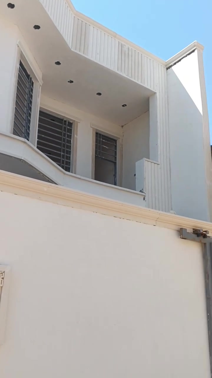 السلام عليكم خلفه لبخ وتطعيم فوم ومخمر متفرغ حاليا ***********
