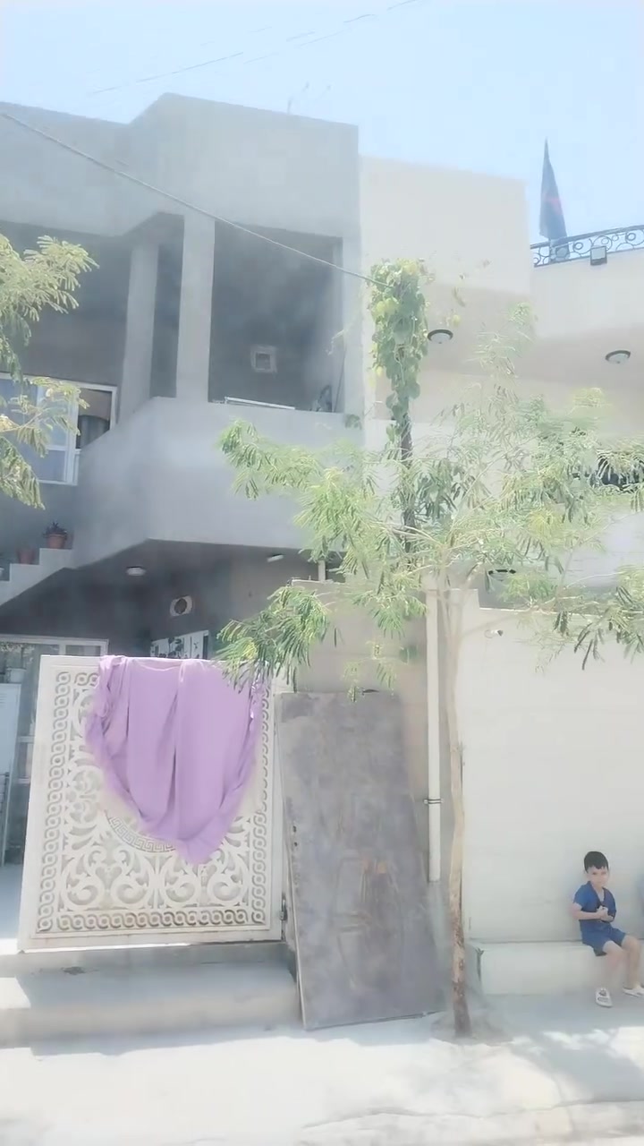 دار للبيع زراعي مساحة ١٠٠متر طابقين للعائلتين طريق بغداد مقابيل حديقة  بابا كركر  خلف معهد وطن الاهلية قرب جامع جبوري *********** سعر ٩٠قفل
