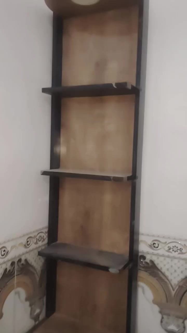 سلام عليكم  شباب  قراض حلاقه  البيع  ما مستخدمهن  دخلت دوره ومالكيتلي محل وريد بيعهن متواجد عل فيس   وعل رقم ***********
