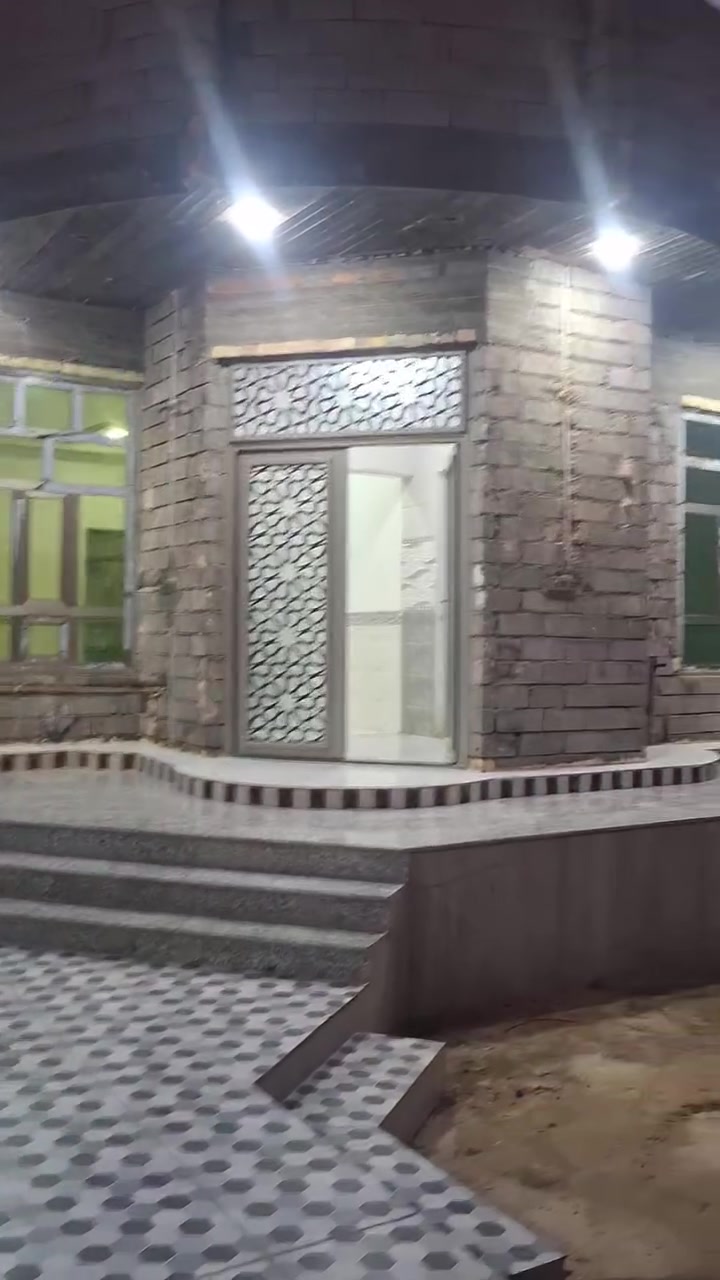 🏠 دار للبيع – الرمادي / الصوفية
📐 المساحة الكلية: 450 م²
📜 سند زراعي 25 – تنازل مباشر
🔹 تفاصيل الدار:
• غرفتين نوم
• صالة
• ديوانية
• هول
• مطبخ
• صحيات داخلية وخارجية
• كراج
💰 السعر: 120 مليون دينار
💬 قابل للتفاوض
📍 العنوان: الرمادي – الصوفية، بداية مدخل شارع البخليفة من جهة الصوفية، شارع 9 م.
📞 للاستفسار وزيارة الدار:
مكتب الساحل للعقار – الصوفية، مجاور مطعم القصر الأبيض
***********
***********
 #عقارات #بغداد #الفلوجه #القائم #حديثه
