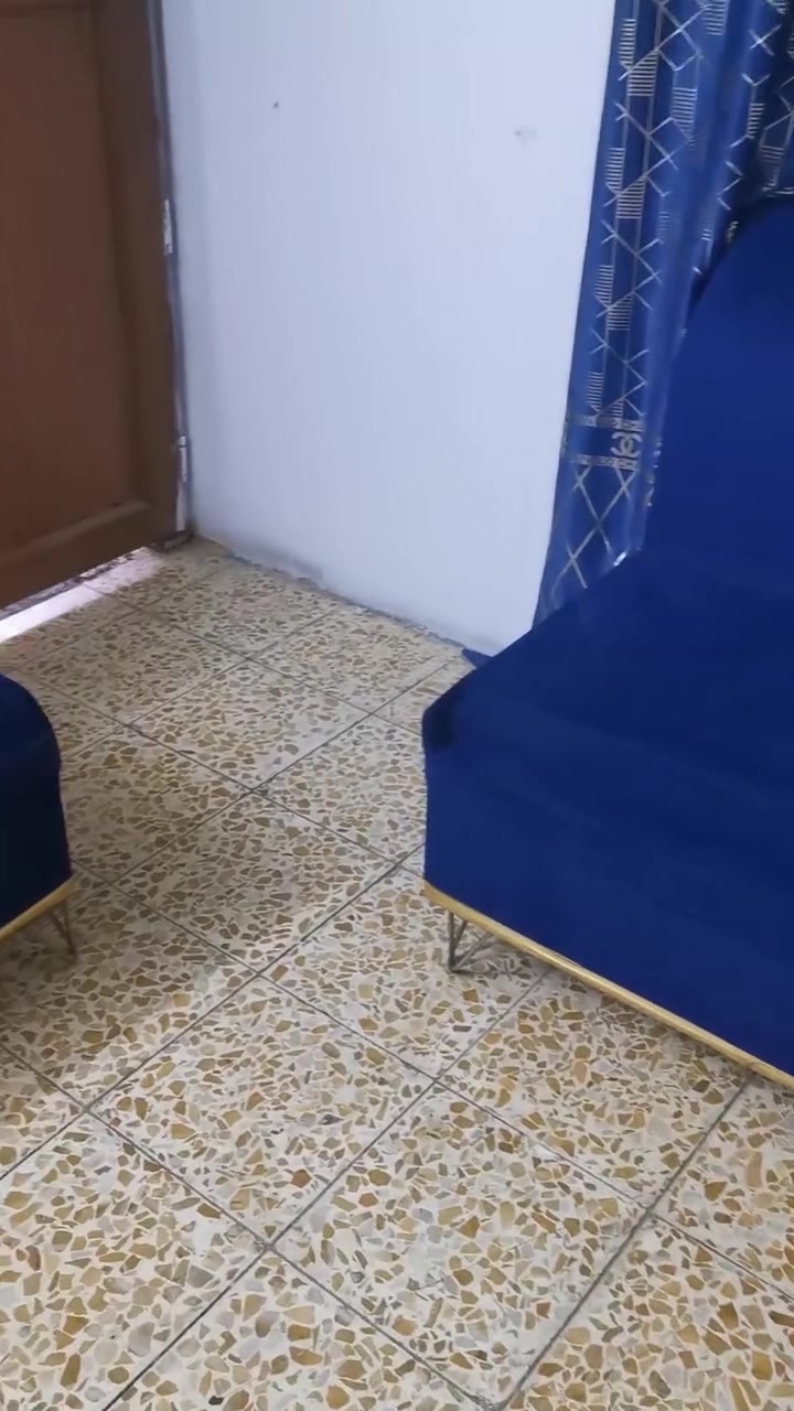 ديوان • تفصيل • ٩ أمتار