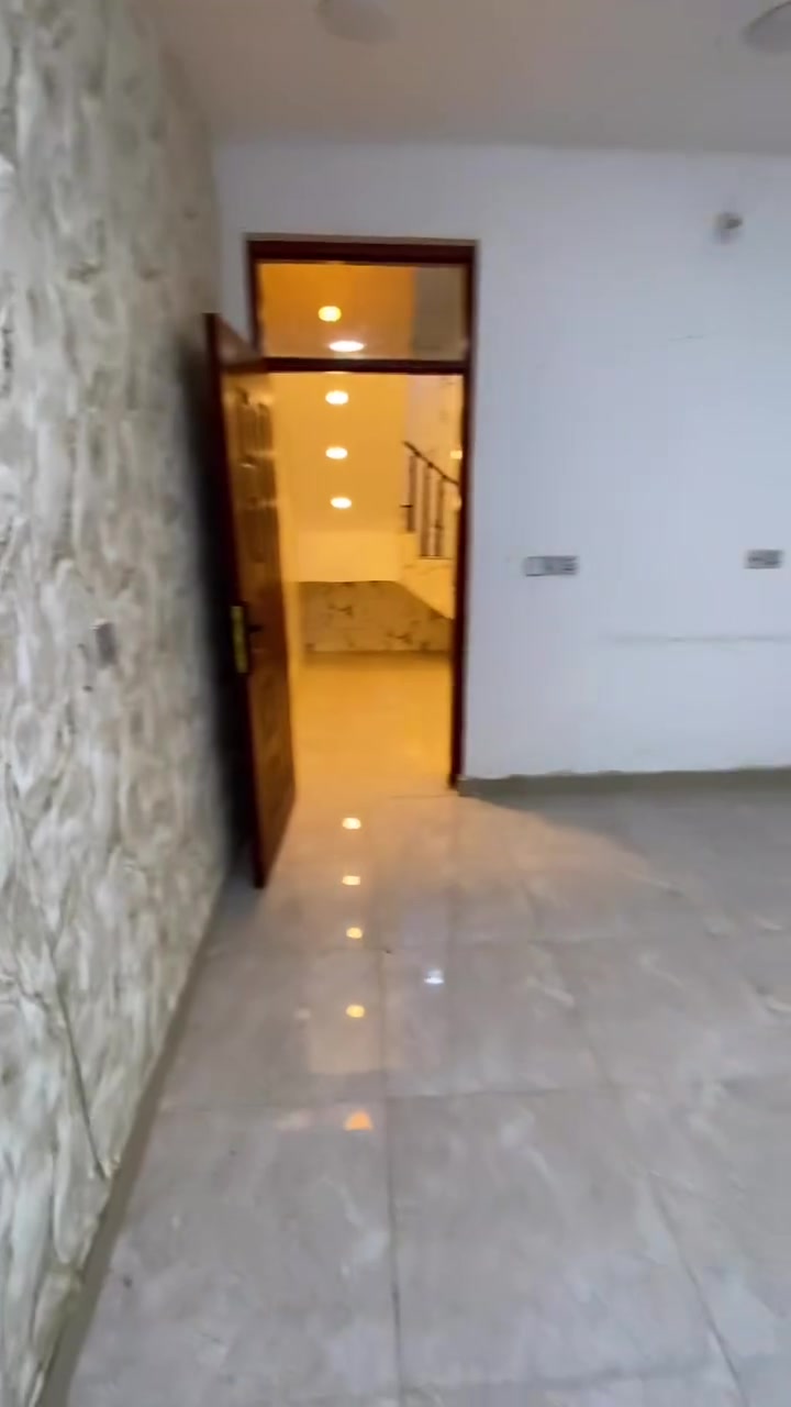 بيت داخل قيصرية للايجار يحتوي على غرفتين وصالة ومطبخ وخدمات عدد2 الاعظمية نهاية الضباط من جهة الاخطل
للاستفسار***********

