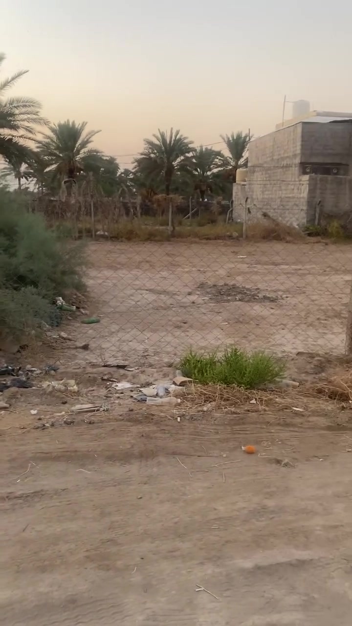 قطعة طابو زراعي المساحة 210 متر الوردية خلف معمل ابو كيره شارع عريض الواجهة 10 متر السعر 20 مليون قابل للتفاوض ***********
