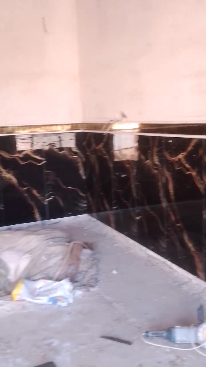 السلام عليكم
خلفه سيراميك بورسلين الواح  متفرغ حالياً
اشتغل. ع المتر، مكطوعه، باليوميه
***********
