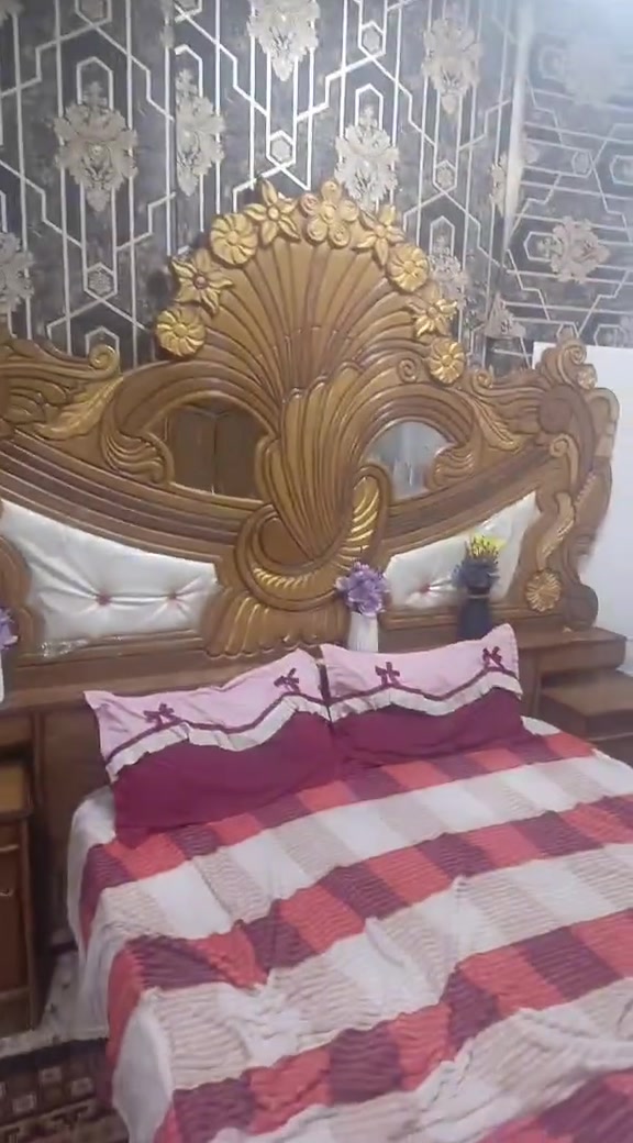 السلام عليكم ورحمة الله وبركاته غرفه اخشاب وبسعر رمزي بسعر كنتور واحد الغرفه تحتاج نجار للشد فقط 

ملاحضه دوشك الجربايه هديه 
حي العسكري خلف جامع أهل البيت 
*********** الخاص عبر الماسنجر متوفر
السعر 375وبيها مجال
مستعجل على بيعتها
