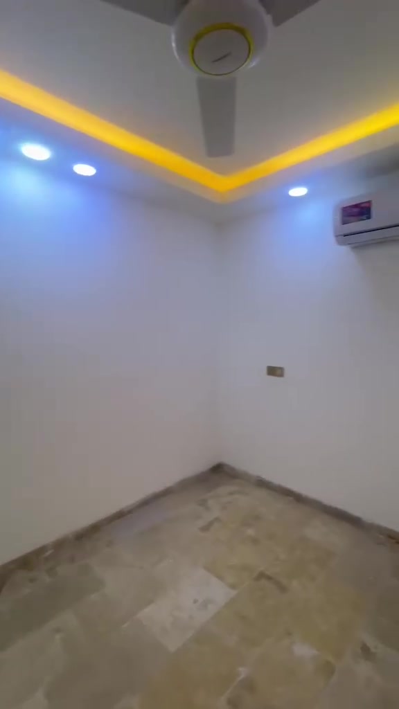 الأعظمية شارع ٢٠ • ١١٢م • ٣ غرف