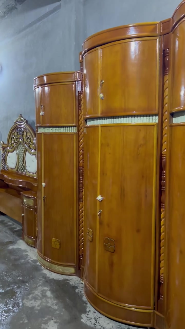 سلام عليكم غرفه نجاره صاج تزكام داخل خارج صاج دور مستخدمه نظيفه السعر ٨٥٠ العنوان الحله ***********
