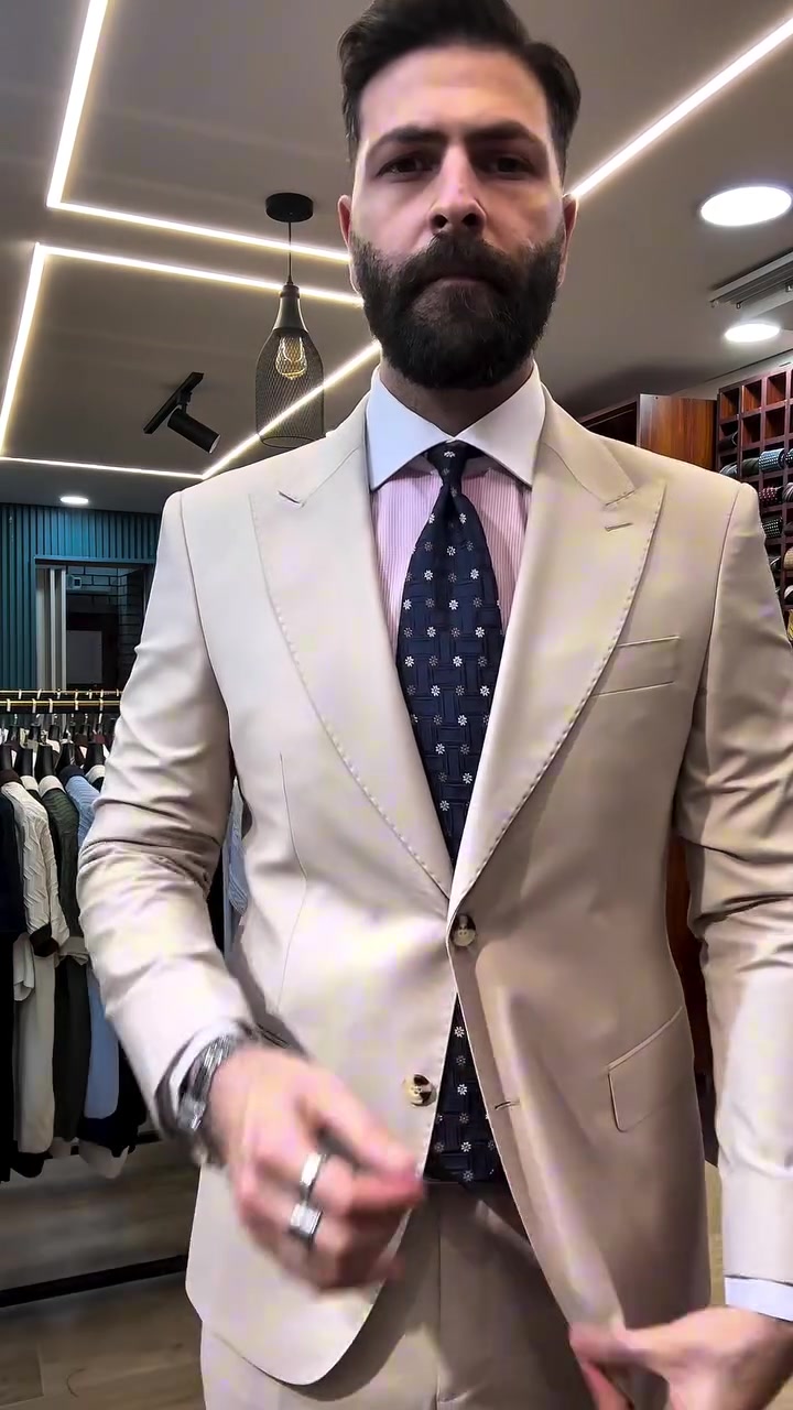 ⁨علق تم  ويوصلك السعر
بدلة دزاين 🇮🇹 
قميص دزاين🇮🇹 
بغداد المنصور  طابق الاول مقابل علاء حداد ***********
