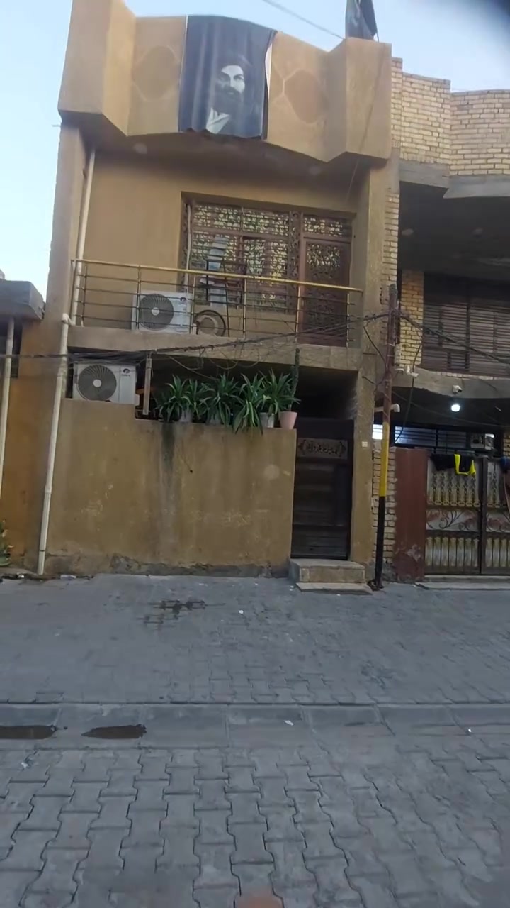 بيت ٥٠ متر للبيع طابقين فول دوانم قبل سجه شارع ابو دهن *********** سعر ٦٥ مليون
