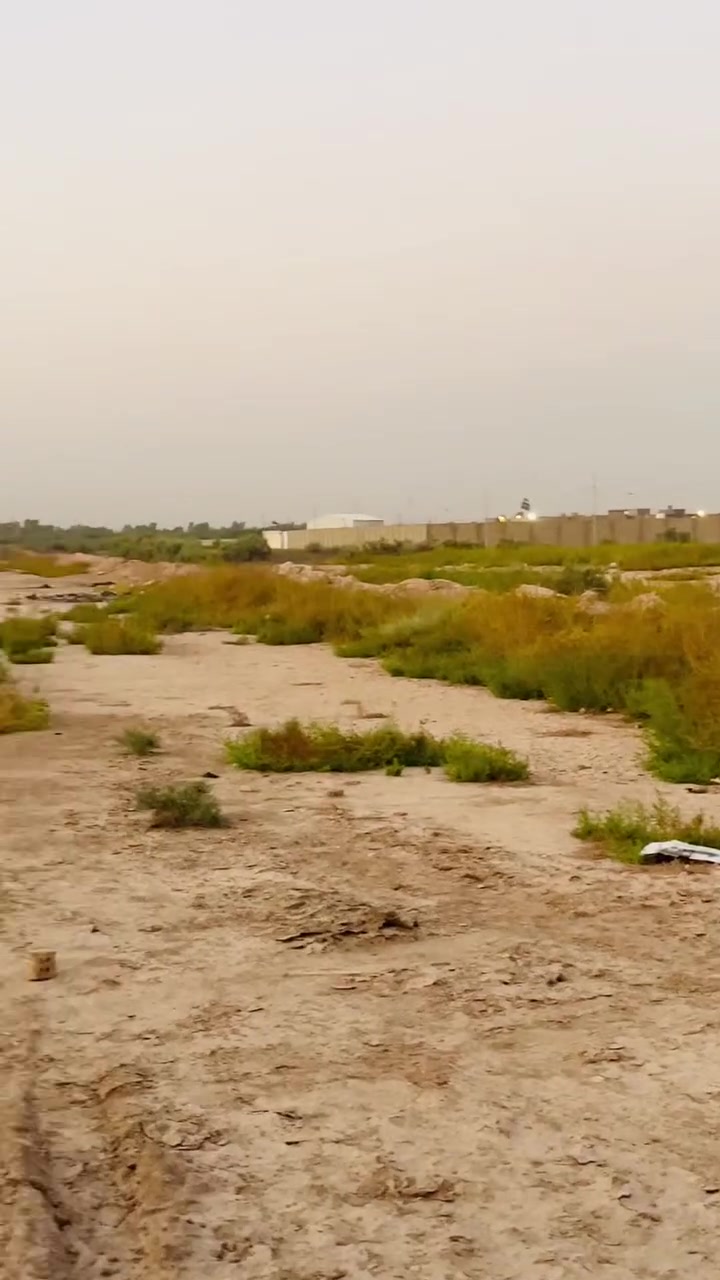 سلام عليكم للبيع دونم بالفرنسي يم شيخ حربي على شارع كافة الخدمات متوفره ‭***********‬
