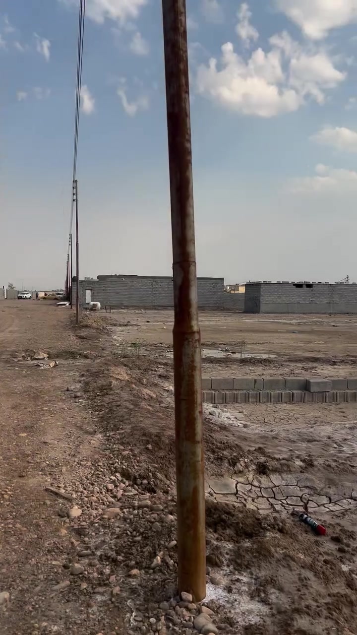 سلام وعليكم ارض زراعي ٥٠٠متر علئ وجهين مطلعها 
صوندات  ماء ومجاري وكهرباء عراض الشارع ١٢ونص الحميديه خلف ساده طوال ***********
