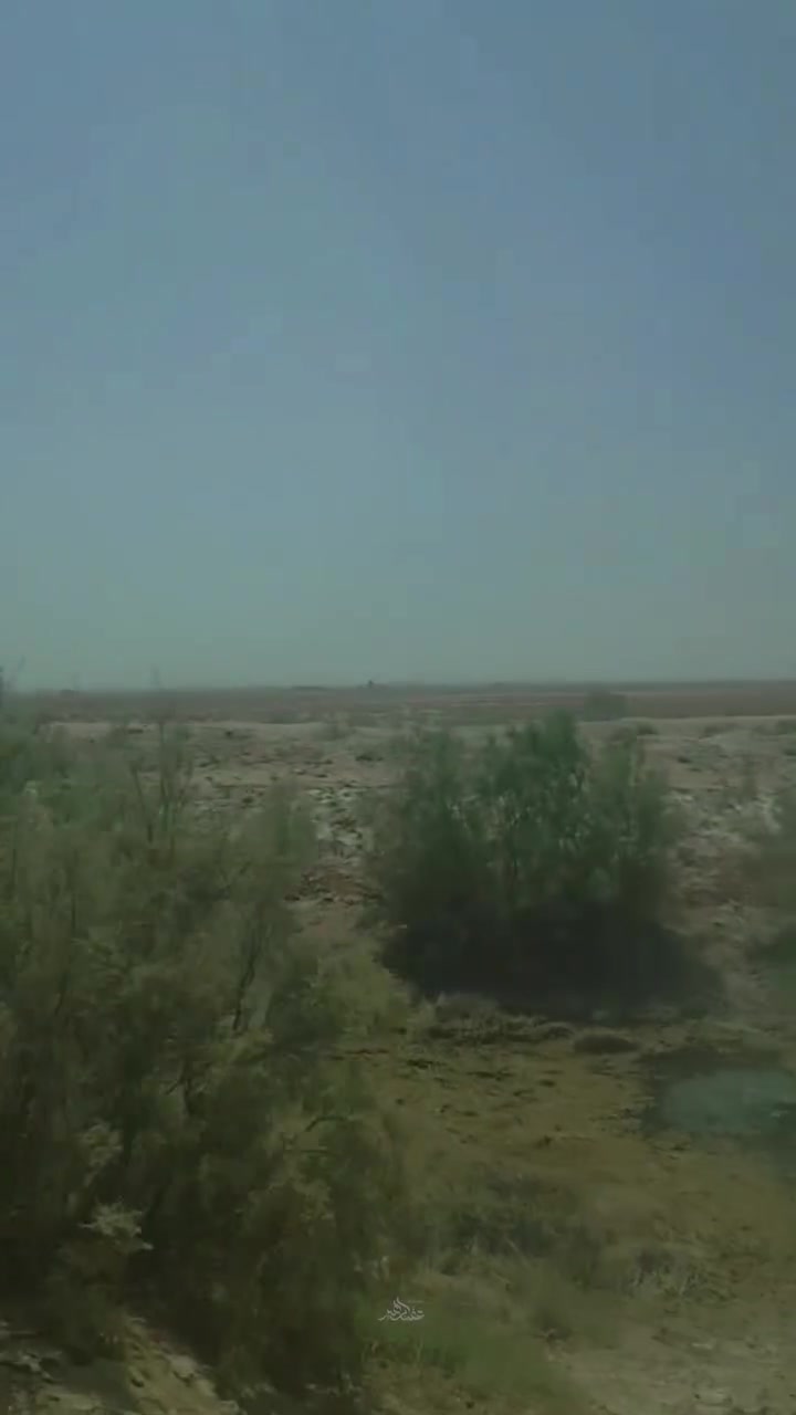 بسم الله الرحمن الرحيم

﴿وَقُلِ اعْمَلُوا فَسَيَرَى اللَّهُ عَمَلَكُمْ وَرَسُولُهُ وَالْمُؤْمِنُونَ﴾
.......................................................................... 
على بركة الله تعالى
تم تنصيب طاقه شمسيه زراعيه قدرة 10 حصان في محافظة النجف الاشرف على بحر النجف
وتتكون هذا المنضومه من الواح لونجي 650 واط X10
وجهاز انفيرتر 11 KW
كما مستعدون لتنصيب كافة الطاقات الشمسيه الزراعيه والمنزليه وباانسب الاسعار
للاستفسار ييرجى الاتصال على الرقم
*********** سيد عبد الغفار
