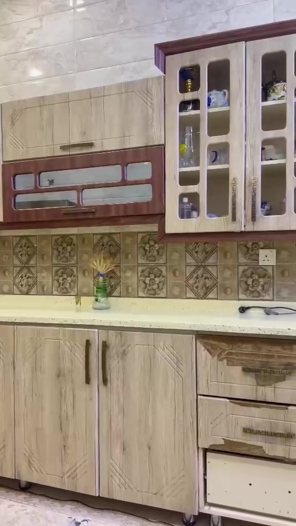 كاونتر خشب hdf تسكام نظيف ما بي اي ضرر العنوان بغداد السيدية السعر ٧٠٠وبي مجال

