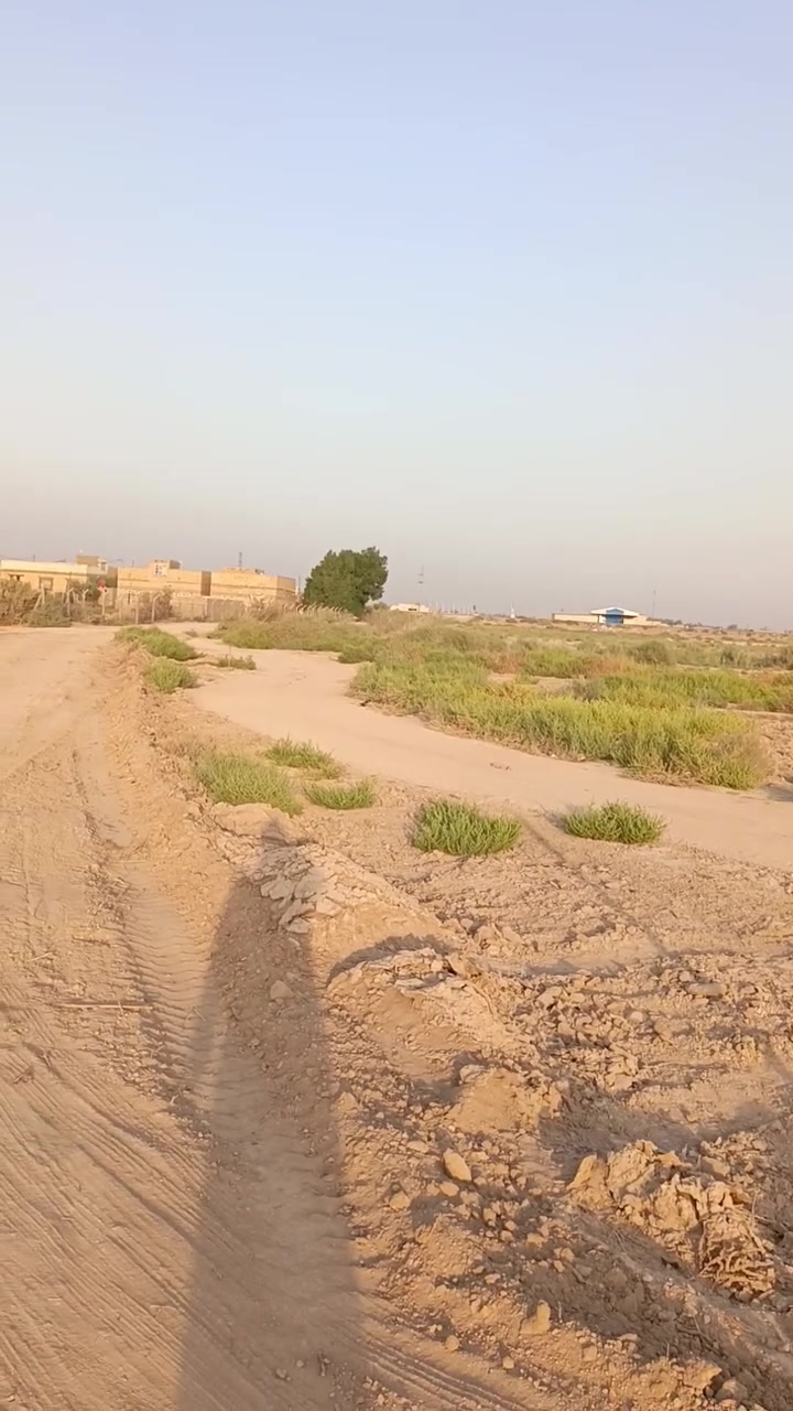 سلام عليكم ارض زراعيه عقد 25 ثلاثة دونم ماي اساله كهرباء سعر الدونم 35 واذا احد يريد قطع مساحة القطه 450 متر بسعر سبعه ونص اتصال واتساب ***********
