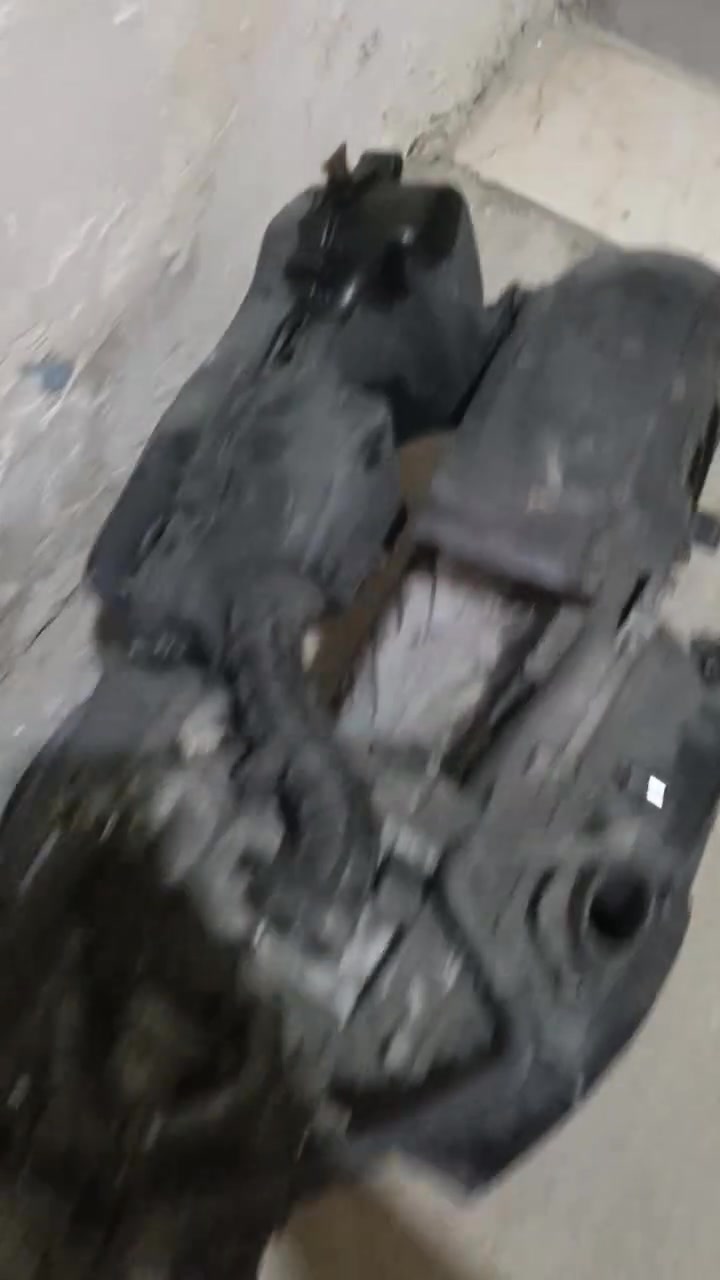 سلام عليكم مكينه مال رمبه مال فله نقص صالحه وجويتر كفاله وياها ماشه ودبلات ***********

نص مكتوب في الصور:
- CAMON 30 •
- 23mm f/1.8 1/20s ISO3390