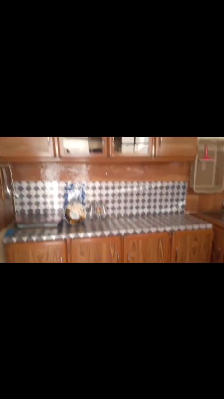 كاونتر للبيع اب ١٧٥ الف بي مجال عنوان حي انتصار وهذا رقم صاحبو ***********
