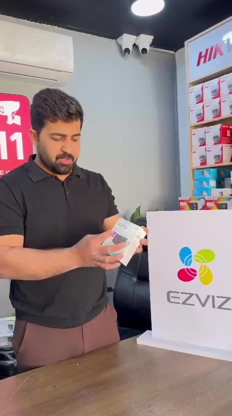 مكتب C11 • كاميرات • متوفر