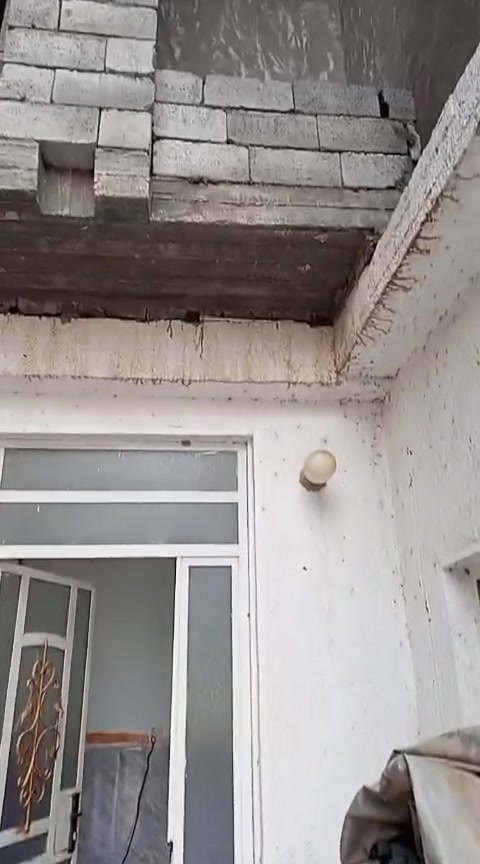 دار للبيع المساحة ١٥٠ باقي التفاصيل عالهاتف الكورك بي وتس *********** الاثير *********** اني مكلف بالنشر
