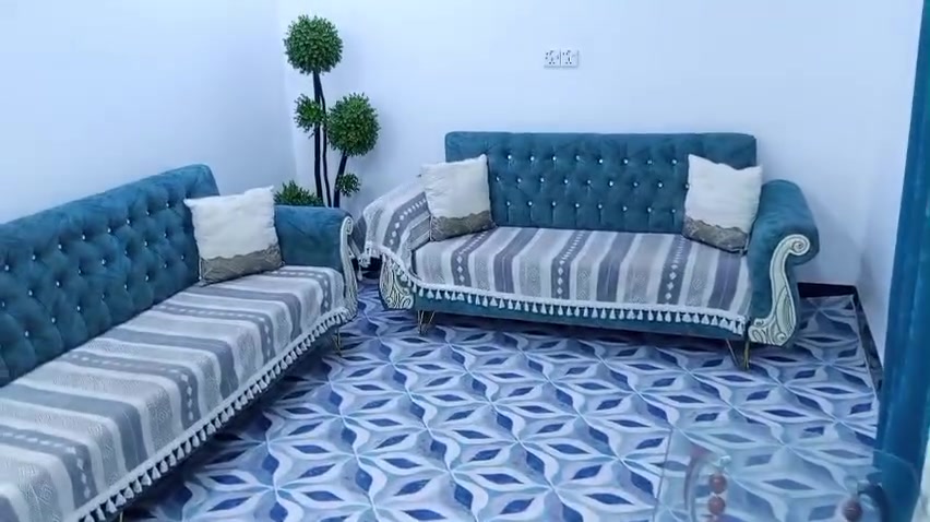 تخم ديوان ٩نفرات رأيده ب١٧٠قفل مكان براكيه شارع المعمل ***********
