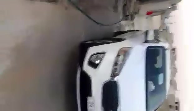 🔥 **للبيع | كيا سورينتو 2016 خليجي
✅ موديل 2016 – خليجي
✅ محرك 4 **2400  (دوش)** اقتصادي وعزم ممتاز
✅ دفع أمامي (FWD)
✅ جير أوتوماتيك 6 سرعات
✅ تشغيل بصمة + بصمة أبواب (Smart Key)
✅ 3 أنظمة قيادة (Eco / Normal / Sport)
✅ 7 راكب
✅ ماشية **110 ألف كم فقط**
✅ كشنات خام وكالة
✅ شاشة وكالة + كاميرا خلفية
✅ حساسات أمامية وخلفية
✅ مثبت سرعة + تحكم كامل بالدركسون
✅ مرايا كهربائية طي مع أشاير
✅ باب الجنطة كهربائي 
✅ شعار **Sorento** على الدوسات
✅ ويل كب كروم
✅ بردات خلفية
✅ مكيف أمامي وخلفي ثلج ثلاث قطع
✅ LED أمامي وخلفي
✅ سكة سقف (Roof Rails)
✅ سبويلر خلفي مع ضوء توقف علوي
✅ زجاج خلفي مظلل
✅ هاند بريك بالرجل
✅ ABS + ESP + مانع انزلاق + مساعد صعود المرتفعات
❌ بدون فتحة سقف
✅رقم دهوك  الجديد
العنوان الموصل الأيسر 

📋 السونار مرفق بالمنشور.
💯 كفالة عامة فقط – بارد بين البابين – السيارة شرط الفحص ولا تحتاج أي مصروف.

💵 **السعر: 190

📞 **للاستفسار:** ***********

**ملاحظة:** غير متواجد على الفيسبوك، والإعلان مكلف شخص آخر بنشره، لذلك يرجى الاتصال مباشرة على الرقم.
