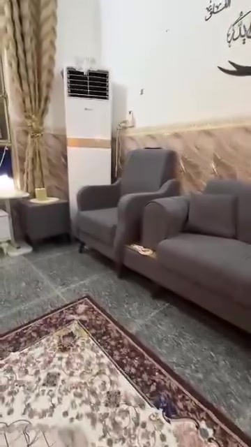 السلام عليكم  بسبب الوعود الكاذبة تخم قنفات 5 قطع 10 نفرات جديد صارله أسبوع من اخذتهن جدد نضيفات للبيع السعر خاص  رقم التواصل ***********
