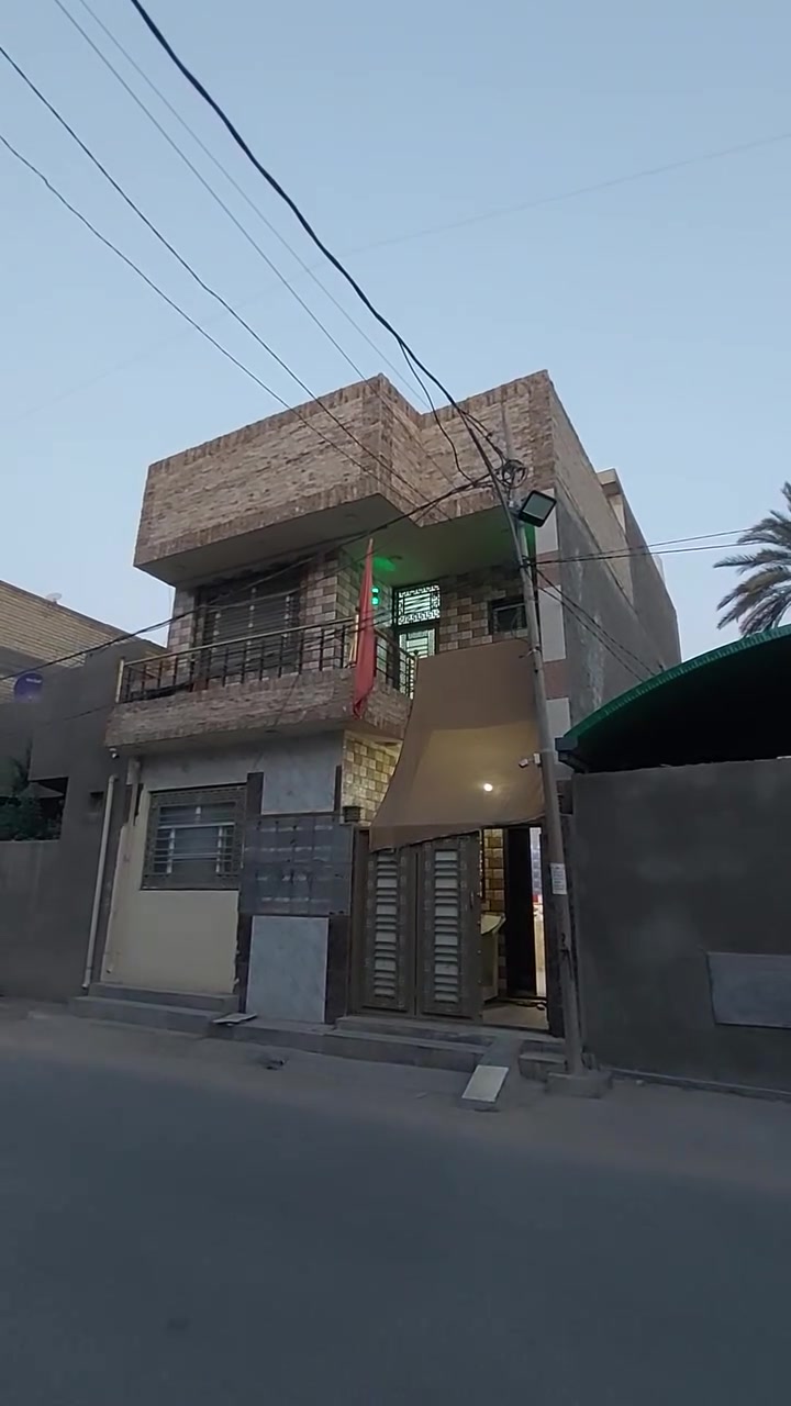 سلام عليكم 

دار سكن البيع المساحه ١٠٠ متر طابقين معه الاثاث 

كربلاء البوبيات عمود ٣٥ شارع سيده رقيه 

نوع العقار طابو زراعي سند ٢٥ اقرار محكمه 

يتوفر جميع الخدمات شارع عرض ١٠ متر 

يبعد عن الامام الحسين ع ٢ كيلو متر 

سعر ٢٥٠ مليون معه المجال 

الاستفسار الاتصال على الارقام التاليه 

***********

***********

