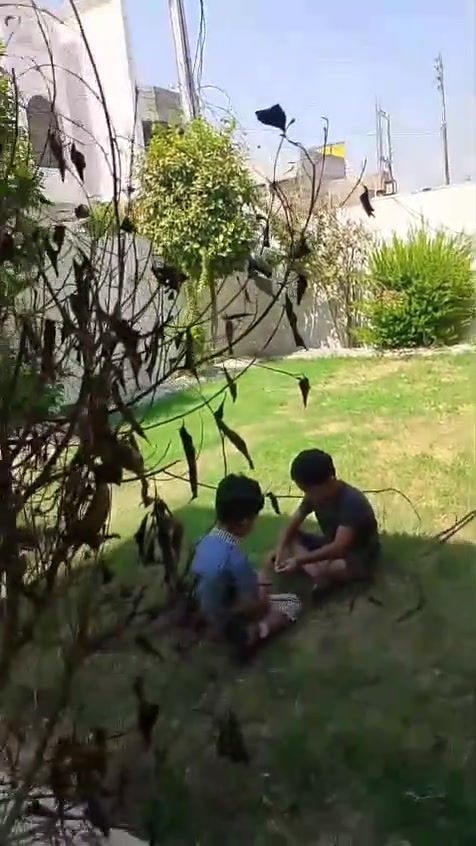 🌸 الحضانة يمّنه تختلف… لأن طفلك يستحق أكثر من مجرد حضانة! 🌸
مو بس يجي ابنچ للحضانة حتى يلعب وينام… 💕
بـ حضانة وروضة المتفوقون الصغتر  نشتغل على تنمية مهاراته خطوة بخطوة، وبطريقة ممتعة تناسب عمره وقدراته. 🧒🏻✨
🎨 من خلال الألعاب الترفيهية والتعليمية ونظام المونتسوري نساعد الطفل على:
🧠 تنمية الذكاء والتركيز والانتباه
✋ تقوية عضلات اليد والمهارات الحركية الدقيقة
✏️ تعليمه الطريقة الصحيحة لمسك القلم والتهيئة للكتابة
🎯 تطوير مهاراته من خلال أنشطة تعليمية ممتعة
🤝 تعزيز الاعتماد على النفس والتفاعل مع الآخرين
🌱 تهيئته بشكل أفضل للمراحل الدراسية القادمة
📚 والأهم… حضانتنا بيها صف خاص ومنهج خاص للأطفال، مصمم حتى نشتغل على مهاراتهم الأساسية بطريقة مدروسة ومحببة للطفل.
💗 لأن نؤمن إن اللعب مو بس لعب… اللعب وسيلة للتعلّم وبناء شخصية الطفل.
✨ إذا تريدين مكان يهتم بطفلچ، مو بس يحافظ عليه…
اختاري المتفوقون الصغار  وخلي بداية طفلك تكون مميزة. 🌷
📢 باب التسجيل مفتوح الآن
📍 الرمادي الشركة قرب مدرسة الرشيد لتواصل الاتصال بالارقام التالية *********** او ***********
