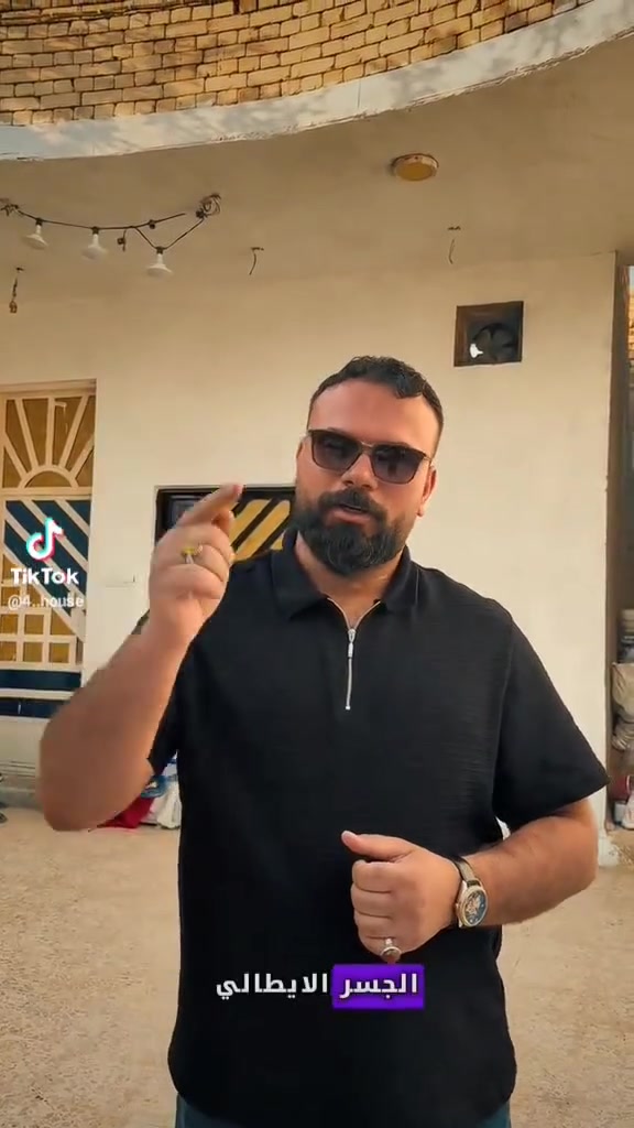 سلام عليكم منزل البيع  طابو زراعي سند 25 موقع الصالحيه شارع لواء قرب شارع ابو مهدي المهندس بمساحه 200 متر يحتوي البيت علئ 3 قرف نوم وصاله وستقبال  ومناور 2 ومطبخ وكراج صحيات 3  بناء طابوق بل كامل كونكريت درج خارجي بناء حديث  20 متر علئ شارع العام  رقم تواصل *********** سعر  160 $
