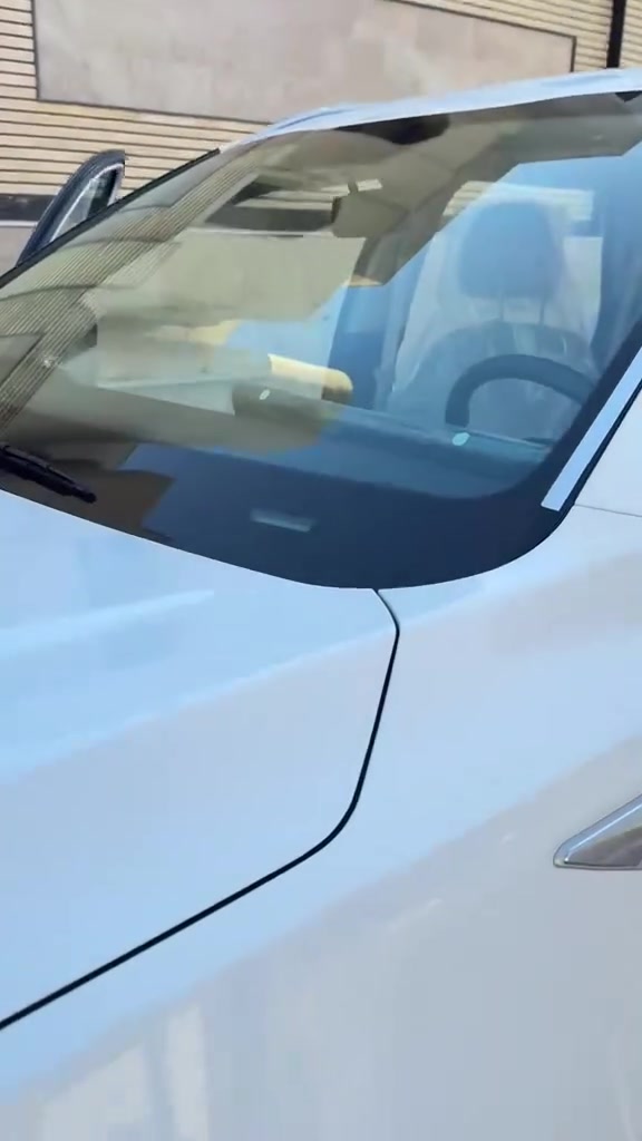 السلام عليكم للبيع سيارةسورنتو موديل 2025 4 سلندرالمواصفات الكير عصا والويل حجم 20 الصندوك كهرباء وكامره وحده مع حساسات اماميه وخلفيه السيارة باسمي وجديدة وخاضعه لضمان الشركة الدوليه 5سنوات مع تبديل الزيوت والفلاتر مجانا للمعلومات الاتصال على الرقم ***********
