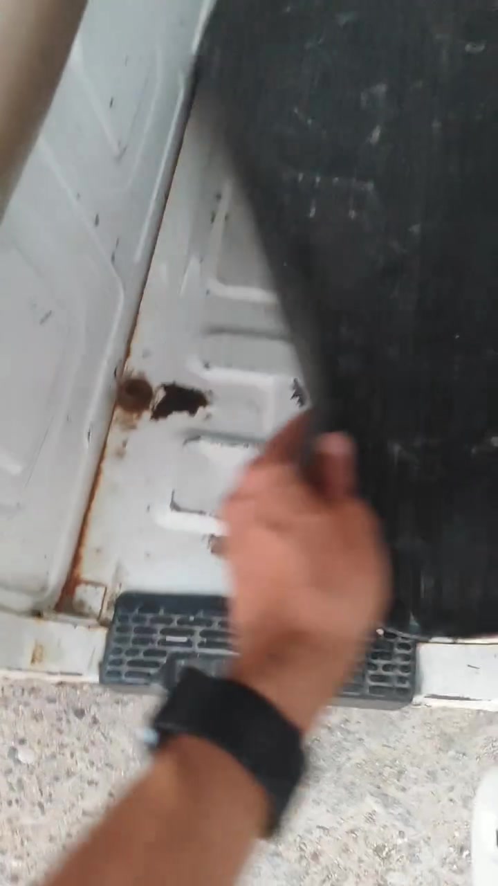 البيع مديل 21 كشره كفاله فقط خياسات بل الدوس والباقي كفاله مكينه بس بستم  ***********   مكاني العماره حي الحسين القديم
