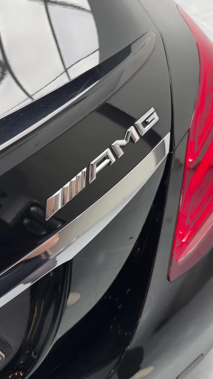 السلام عليكم
للبيع c300 2017 amg اصل 
محرك 4 سلندر 2000توربو
ملاحظه السياره بيها كتاب تضليل اربيل 
والسياره بسمي 
فتحه 
بصمه 
بصمه ابواب 
لايت عدسه 
حساس امامي خلفي 
كامره خلفيه 
ويل 18
نقاط عمياء 
رادار امامي 
تحذير تصادم 
جنطه كهرباء 
شاشه منفصله
بدي AMG
انضمه قياده
دبل ماوس
ماشيه ١٩٠ كيلو
بيها هوايه مواصفات معروفه بهذا الموديل 
كير ومكينه بحاله ممتازه
تراي وطسه شركه
حادث ما بيها  (جاملغ شبر باب السايق رصعه فقط ) بدون دواخل بدون ايرباك 
جاهزه بدون نقص (صفر مسج)
مكانها المىصل 
السعر مناسب جدا 160$ وبيها مجال بسيط 
للاتصال ***********
