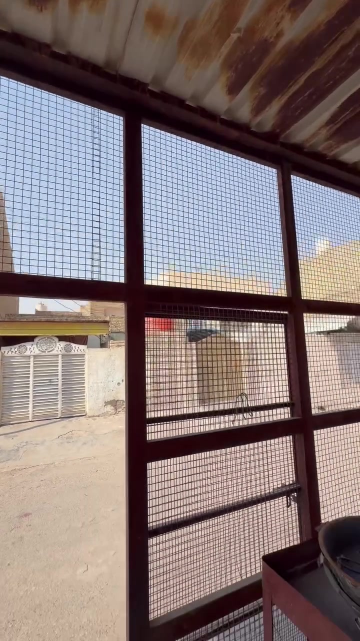 قمريه مال محل البيع الي يرتها يدلل
المكان العماره ميسان حي الحسين الجديد هذه رقمي 
***********
