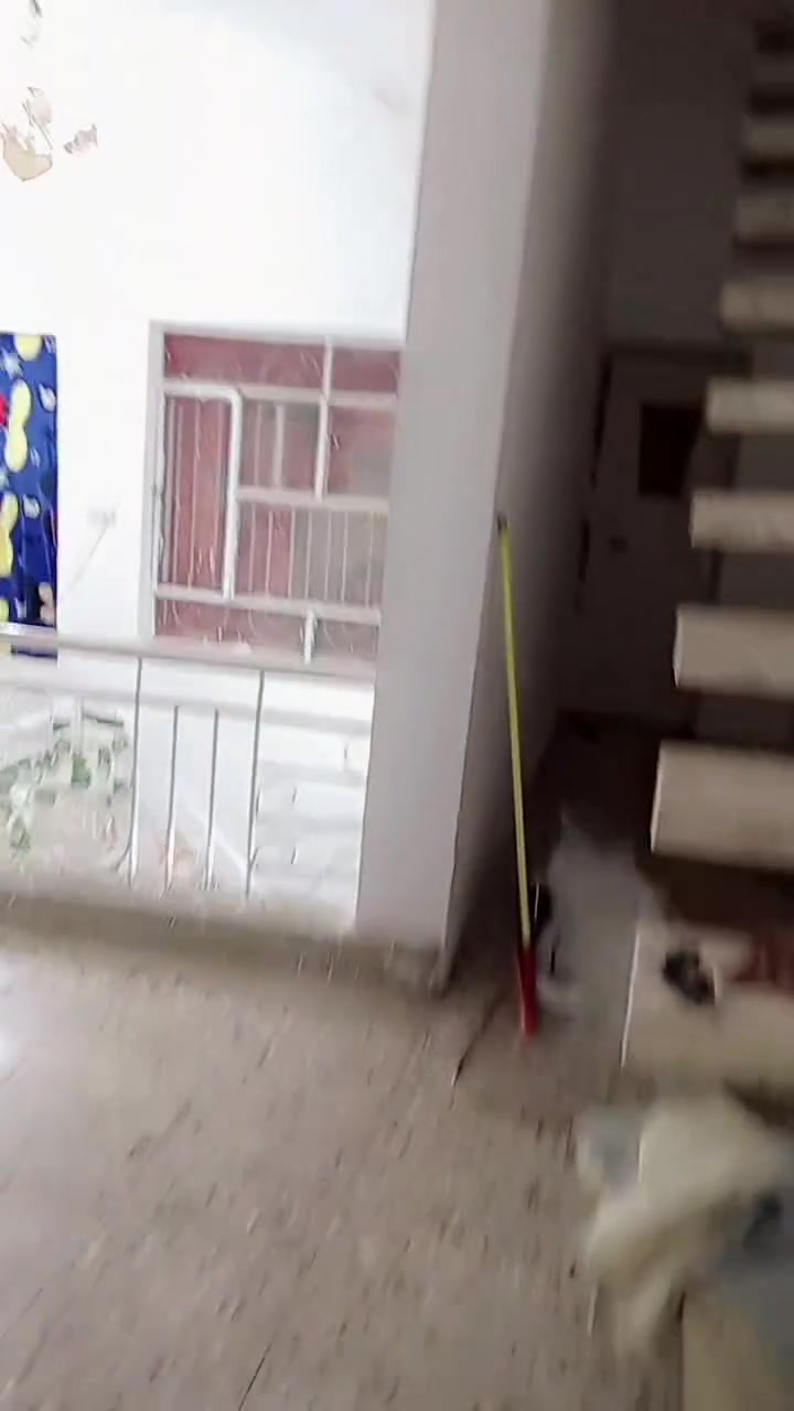 السلام عليكم دار للبيع الموقع نزلت سعد بيجو سنتر عل تبليط طابو زراعي بسمي المساحه 150متر بل سند واقع حال 300بي فظله مستغله طارمه وحديقه  السعر 90للاستفسار ***********
