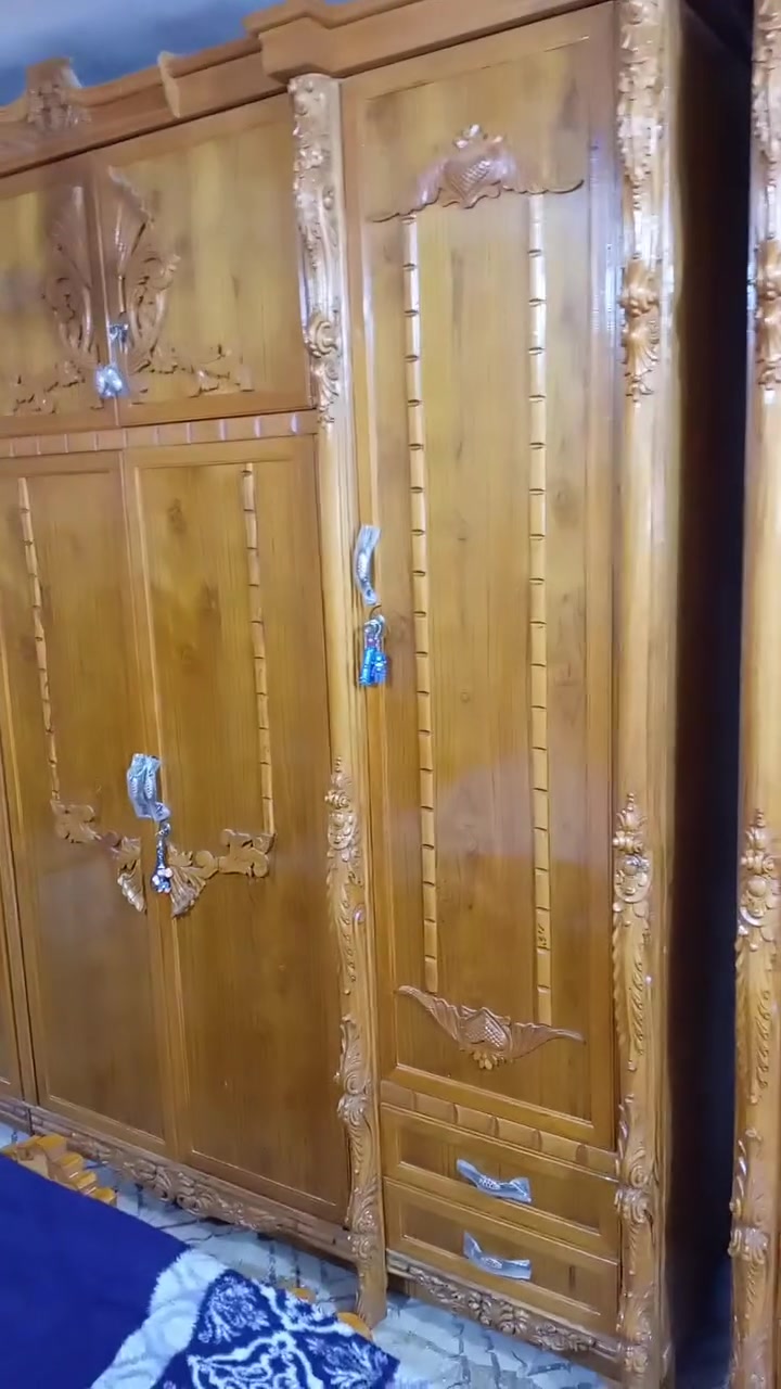 السلام عليكم ورحمة الله وبركاته غرفة اخشاب صاج داخلي وخارجي جديدة كلش تزكام السعر 1750000 بغداد مدينة الصدر قطاع ٢٧
