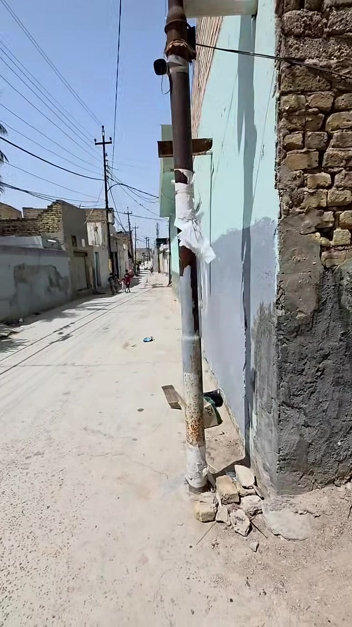 بيت طابقين للبيع مساحة 430 متر 
يحتوي على غرفتين نوم واستقبال وهول ومطبخ ومجمع صحيات داخليه وخارجيه 
الطابق الثاني يحتوي على ثلاث غرف نوم وهول 
السعر المطلوب 62 وبي مجال 
العنوان بابل حله محلة العتايج 
للإستفسار اتصل على الأرقام 
***********
***********
#متابعة_للصفحة_ليصلك_كل_جديد
