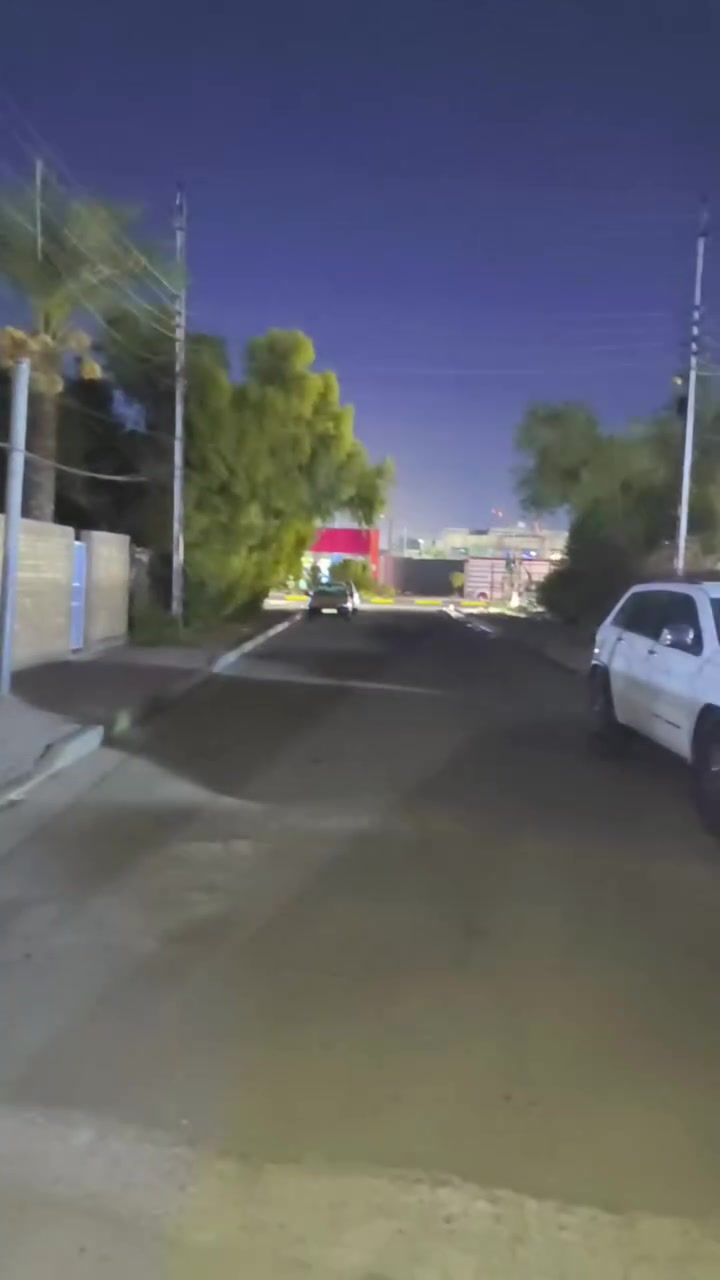 يا الله سلام عليكم بيت للبيع او مرواس بيت150متر فقط يكون عالي وجديد بناء وطابقين عادي اطي فرق او بيع مساحه البيت 150م ناصي عن شارع  طابو ملك صرف طابقين 3 غرف نوم وستقبال وحمام وصحيات وكراج جبير كلش  موقع مميرز جدا الخدمي مقابيل ارض الاحلام قرب توت وكرز سعره77وبي مجال للستفسار***********
